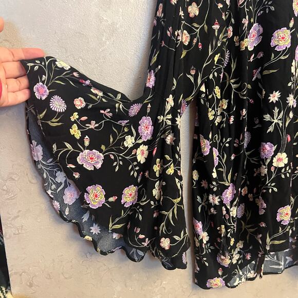 LC Lauren Conrad Boho Floral Bell Sleeve Blouse Medium Ruffle Flutter Sleeve - Picture 8 of 12